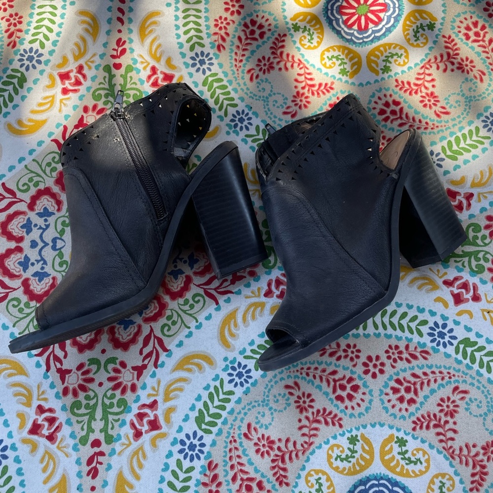 Size 7 healed boots